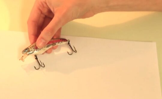 Video lessons on fishing lures, hooks and tackle boxes.
